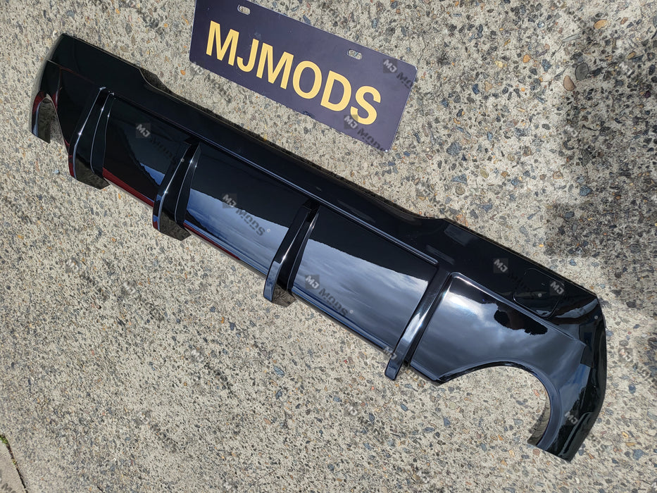 ABS GLOSSY BLACK REAR DIFFUSER fit for BMW 1 Series【F40 118i M Sport M135i 】2019+【Twin】 (7060663599178)