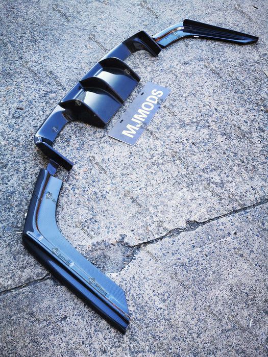 Carbon Fibre Rear Bumper Diffuser for BMW【F80 M3 & F82 F83 M4】【V Style】 (4463001632842)