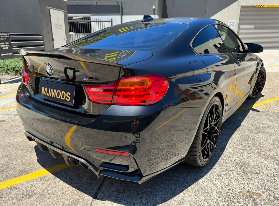 Carbon Fibre Rear Bumper Diffuser for BMW【F80 M3 & F82 F83 M4】【V Style】