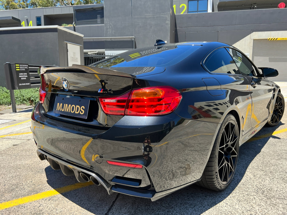 Carbon Fibre Rear Bumper Diffuser for BMW【F80 M3 & F82 F83 M4】【V Style】