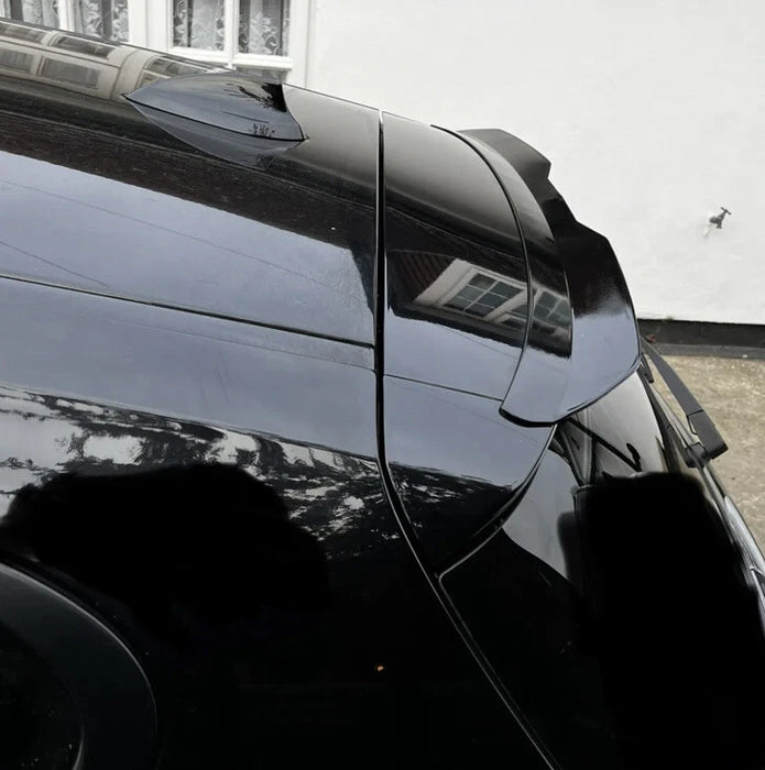 Rear Roof Ducklip Spoiler – Gloss Black (BMW 1 Series F20 M140i M135i 125i 2012–2019)