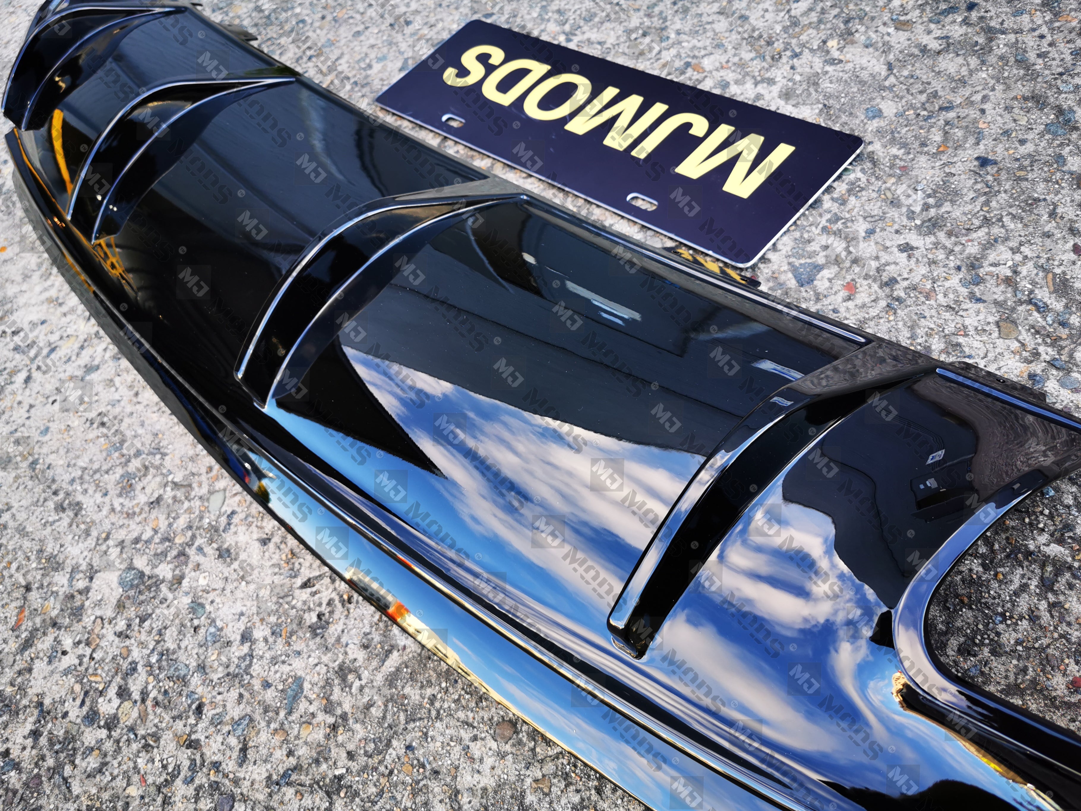 ABS Glossy Black And Carbon Fibre Rear Diffuser fit for Mercedes-Benz ...