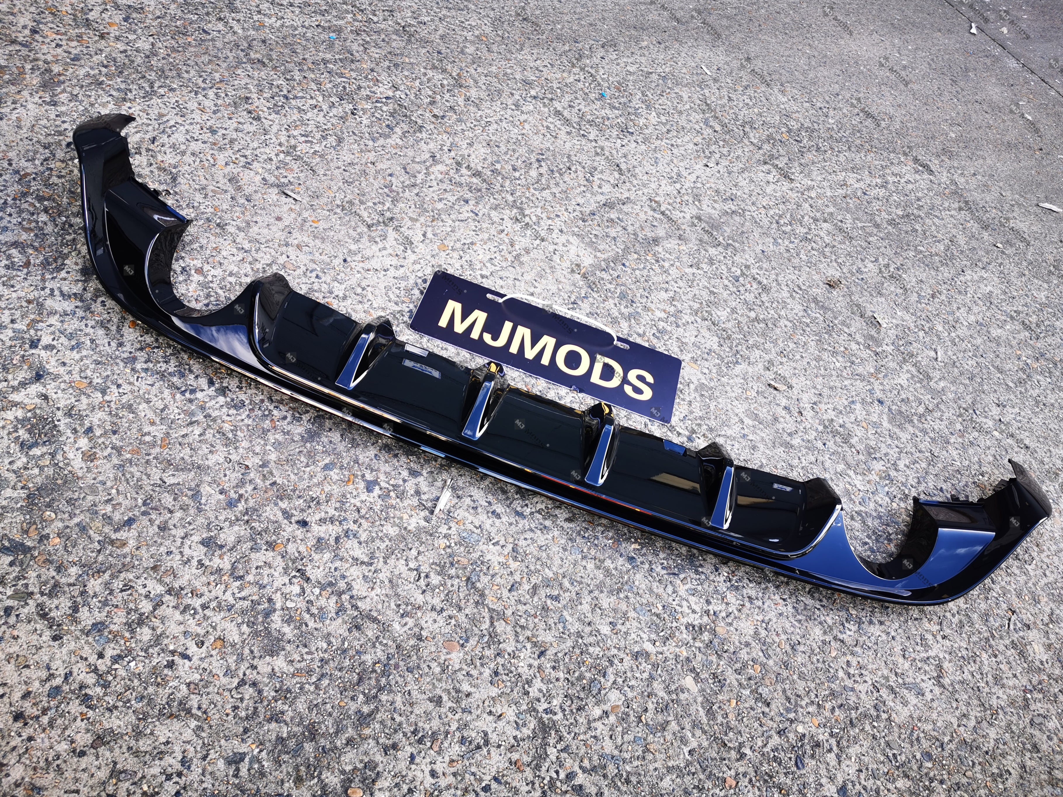 TCR Style ABS Glossy Black Rear Diffuser For VOLKSWAGEN【Golf 7.5 GTI】2 ...
